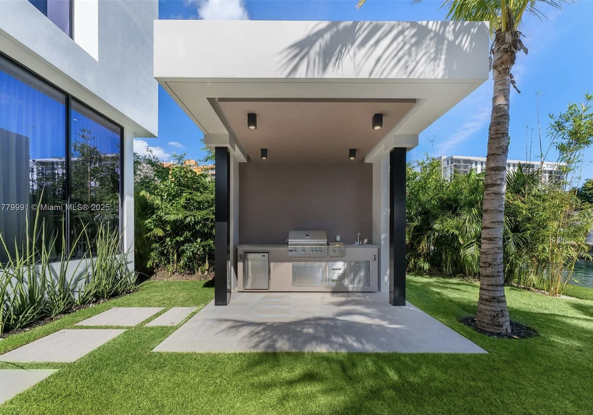 House 3 View 44